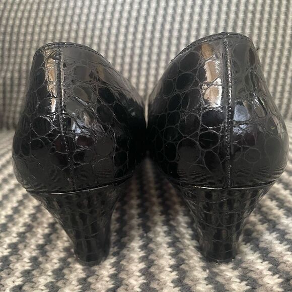 Salvatore Ferragamo animal embossed black square toe heel women’s shoe size 10 - Picture 9 of 9